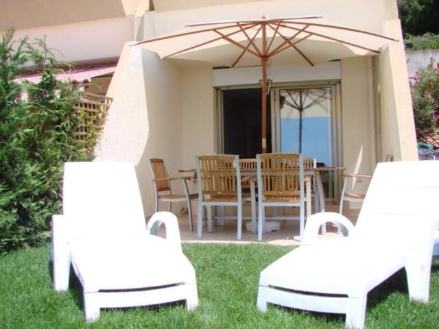 Cap Au Sud,Vue Panoramique Mer,Piscine マントン 部屋 写真